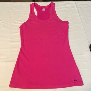 Nike fit dry women’s tank top, size M, hot pink knit.